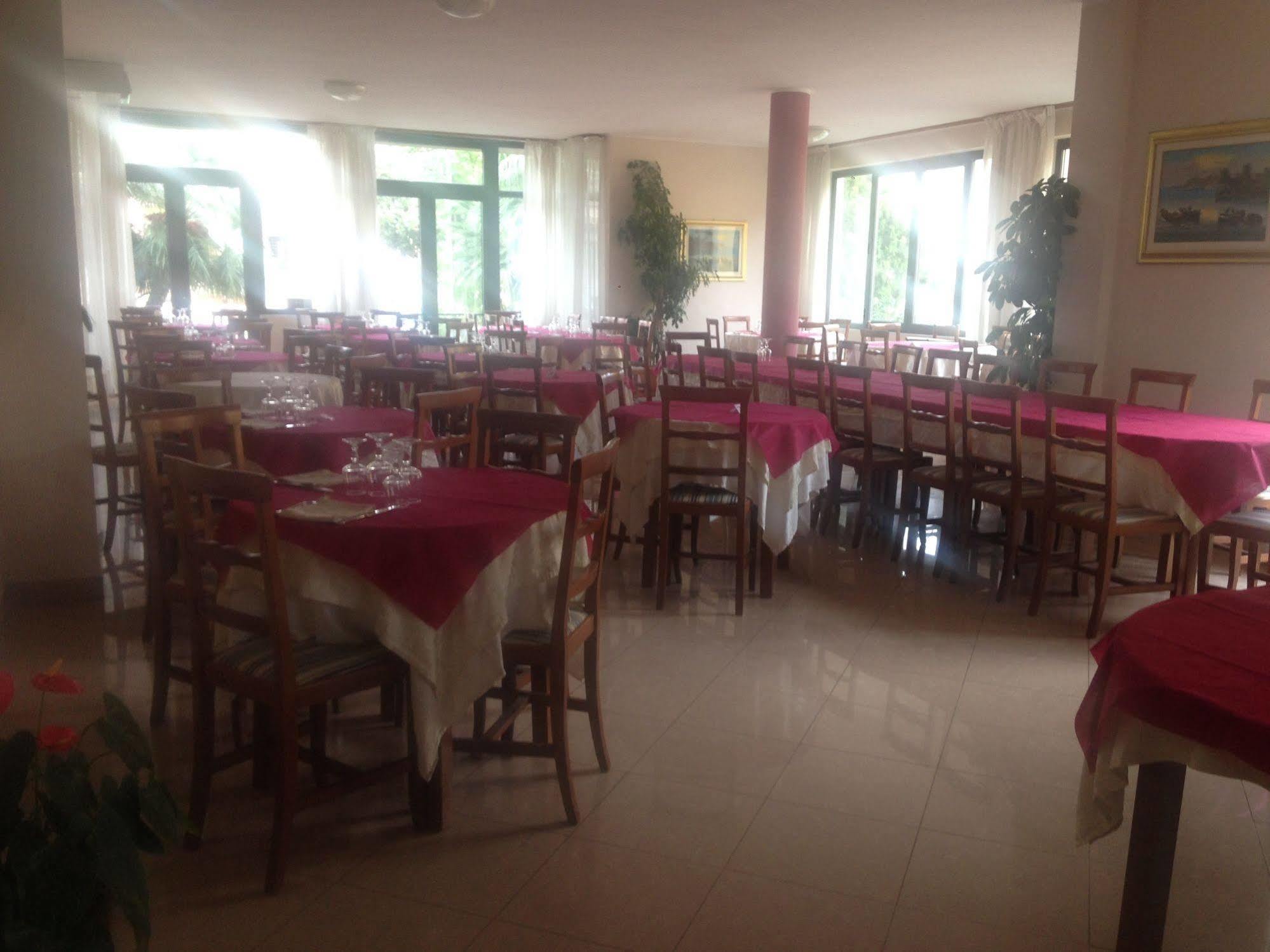 Hotel Europa Casal Velino Eksteriør billede